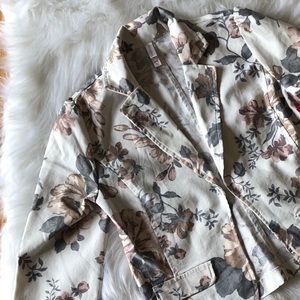 NWT! Lightweight Floral Jacket-Beautiful!